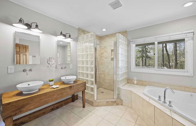 Porch Paradise by Avantstay New Pool, Firepit - Foto 23