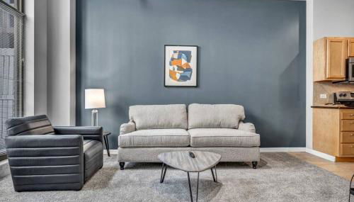 Epic Downtown Pad • Entertain & Unwind - Foto 5