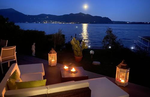 Villa Anastasye Your Lakefront Vacation Rental - Foto 11