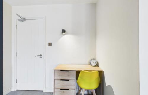 Stylish 6 Bed Apartment - Ideal for Contractors, Health Care workers - Peterborough - Foto 12