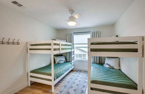 Dock and Fire Pit Cedar Creek Lakefront Retreat! - Foto 21