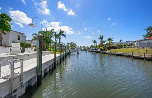 Bayside Hideaway! Private pool with water view and canal side dock! Available for Summer! - Foto 27