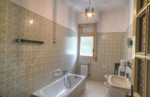 Ampio appartamento per 9 persone a pochi passi dal mare - Foto 16