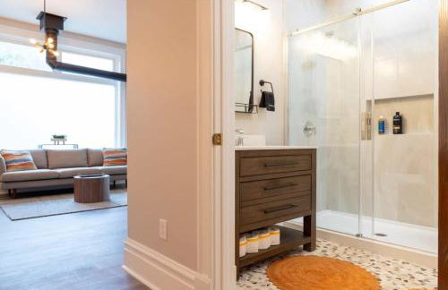 Gorgeous 5BR Storefront Home ABODEbucks - Foto 21