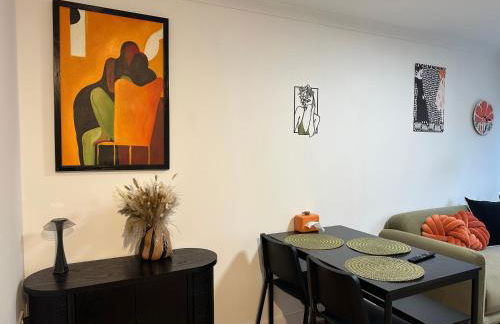 Stylish One Bedroom Apartment - Photo 15