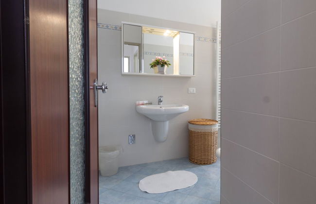 Mamma Ciccia Holiday Home - Lake Front Apartment - Foto 26