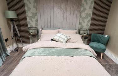 2 bedroom self catering detached outhouse with garden area - Photo 29