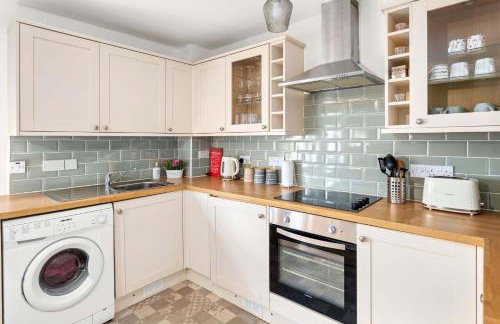 Modern 1BR Apartment - Close to ferry terminal with free parking - Foto 5