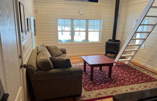 25-Bed, Amenity-Rich Estate in a Private Forest - Foto 60