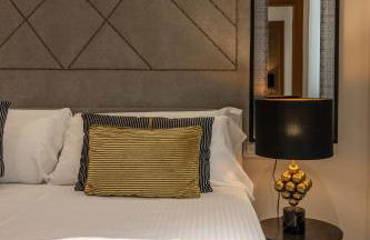 BiBo Suites Real Chancilleria - Photo 14