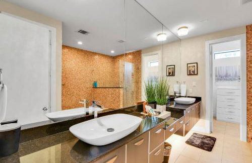 Luxury Oasis: Houston Rooftop Skyline - Foto 46