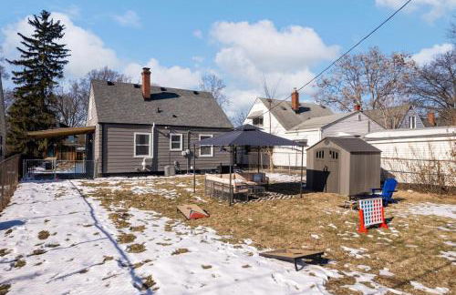 Game Room Retreat with Firepit and Gym, Sleeps 12 - Foto 25