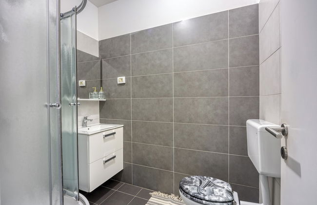 Holiday Home With Pool - Photo 20