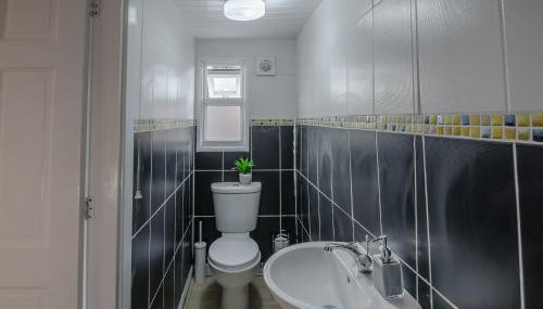 Ensuite Studio with Kitchenette Dudley DY2 - Foto 3