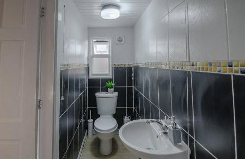 Ensuite Studio with Kitchenette Dudley DY2 - Foto 3