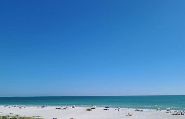 Sunset Vistas Beachfront Suites - Foto 25