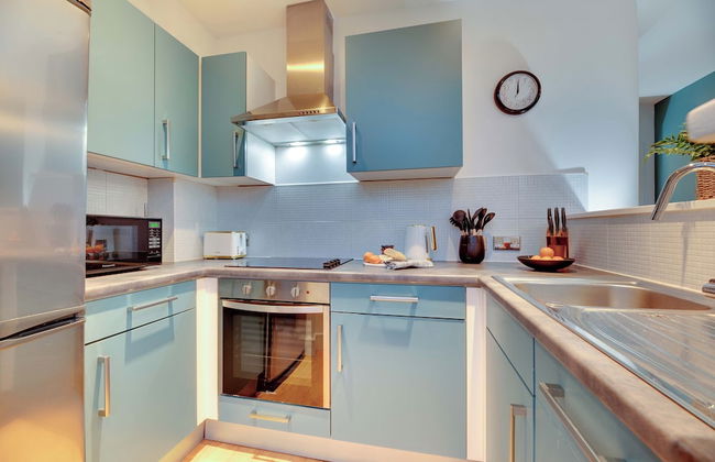 Laing Apartments - Photo 4