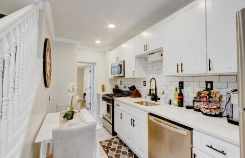 Elegant Urban Retreat - Walk To Patterson Park - Photo 4