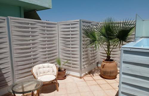 City Apartment with heated rooftop Pool - Foto 18