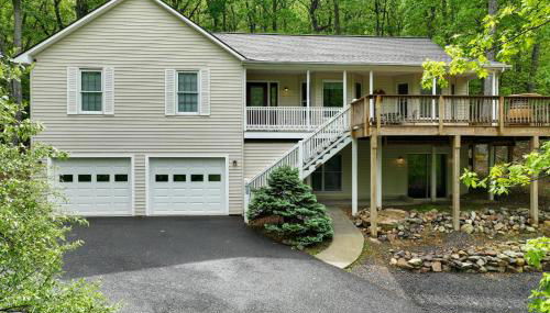 17-Seat Theater, Hot Tub and Game Room Ideal Home! - Foto 1