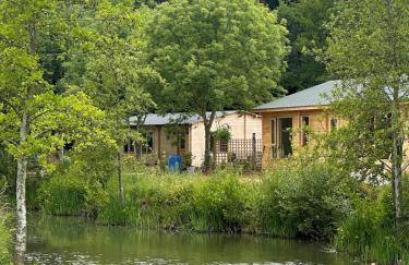 Woodlands Luxury Lake Log Cabin - Vetiver Villa - Foto 38