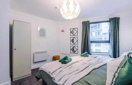 Spacious Deansgate Apartment, Free Park, Sleeps 8 - Foto 18