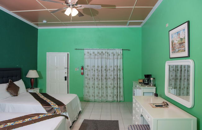 Beach-Pool-Sun-family-6 bedroom getaway - Foto 6