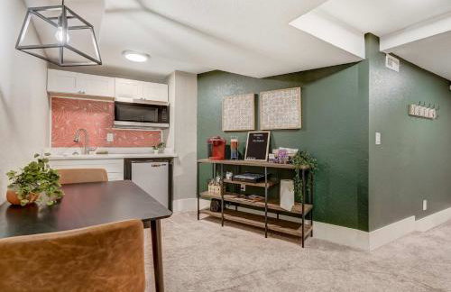 Institute Den Downtown Modern Basement Suite - Foto 8