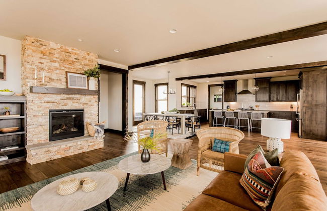 Clint by Avantstay Located Within The Brasada Ranch Community Golf Course, Pool & Hot Tub - Foto 3