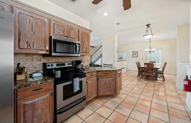 Heritage House - Photo 13