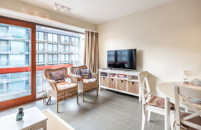 Apartment in St. Idesbald With Sea Views - Photo 13