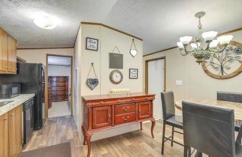 Bonneau Vacation Rental with Private Yard! - Foto 7