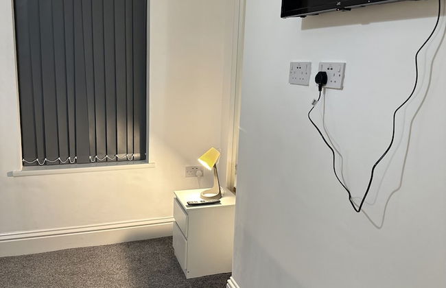 5-bed Apartment in Altrincham Near Airport - Photo 24