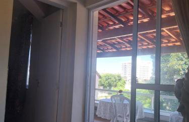 Vista para a lagoa - Enseada Azul, perto da Bacutia e Peracanga - Duas suítes Ar Condicionado - Varanda Gourmet - Lazer Completo, piscinas, quadras, sauna, pescaria, náutica, bar, restaurante, parques - Estacionamento e Portaria 24h - Foto 21