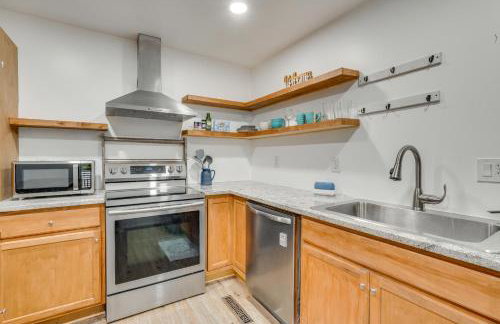 Chic Farmhouse, 3Mi to Lake-Pet Friendly & Golfing - Foto 8