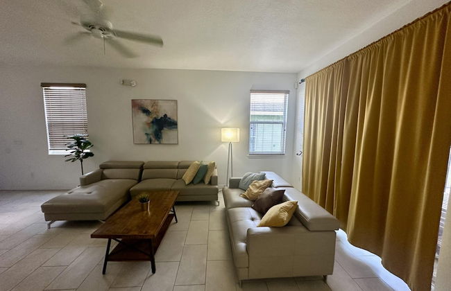 Panoramic 4BR Superior Pool Home Near Disney - Foto 8