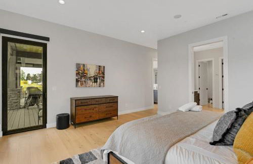 4BR 4BA Modern Lakefront Lodge - Foto 41