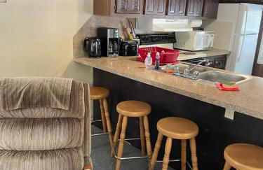 Grandma's Home in the Woods. Yellowstone - Foto 10