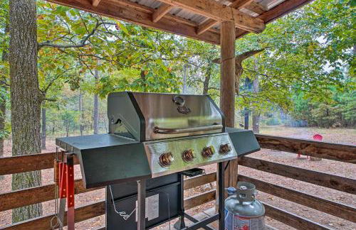 Wright City Cabin with Fire Pit and Forest Views! - Foto 19