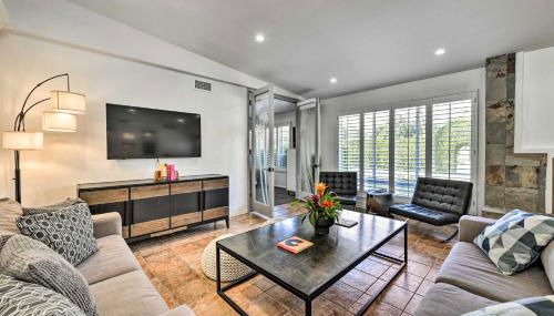 Luxe Palm Springs Home with Backyard Oasis! - Foto 5