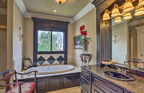 Historic Cedar Hill Mansion on Large Farm with Pool! - Foto 20