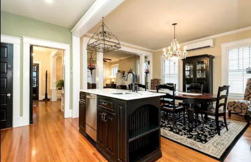 Historic Row Home 1 Block from Gate 1 at USNA - Foto 3