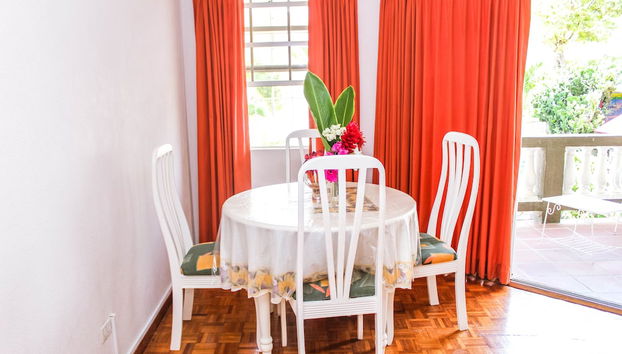 Servicio de comidas en la habitación