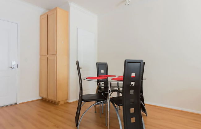 LAs Premier Apartments - Photo 23