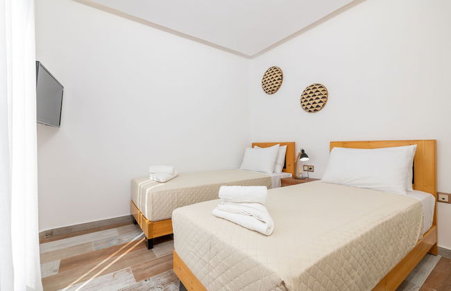 Naxian Sunset Luxury Villas - Photo 2