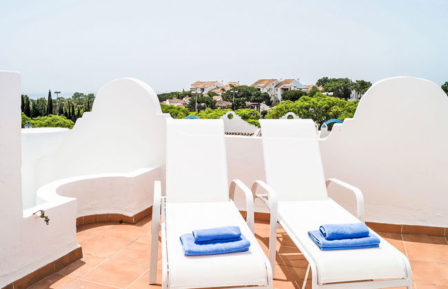 2 bedroom Apartment in Marbella with swimming pool and garden - Photo 17