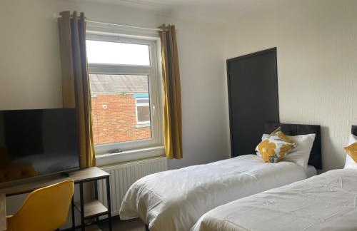 Quirky and Cosy Two Bed in Ferryhill Near Durham! - Available as individual rooms or the Entire Property! - Foto 1