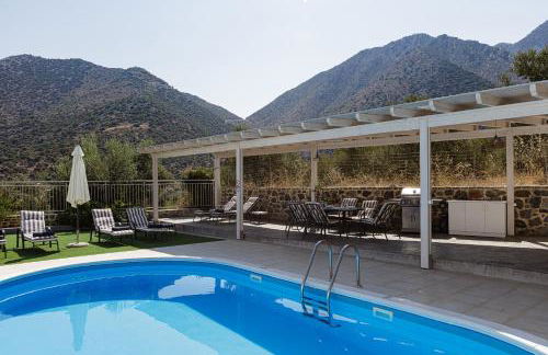 Family Villa Basilicata Gloria with Private Heated Pool, BBQ & Kid's Play Area - Foto 10
