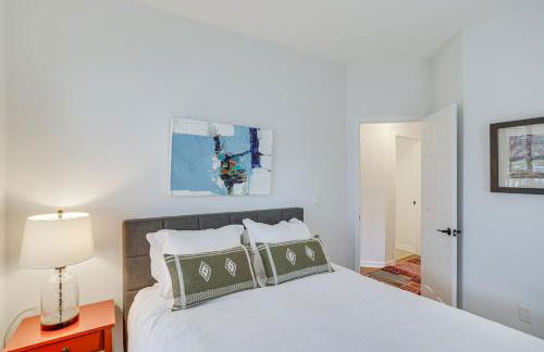 Walk to Lake Michigan - South Haven Condo! - Foto 14