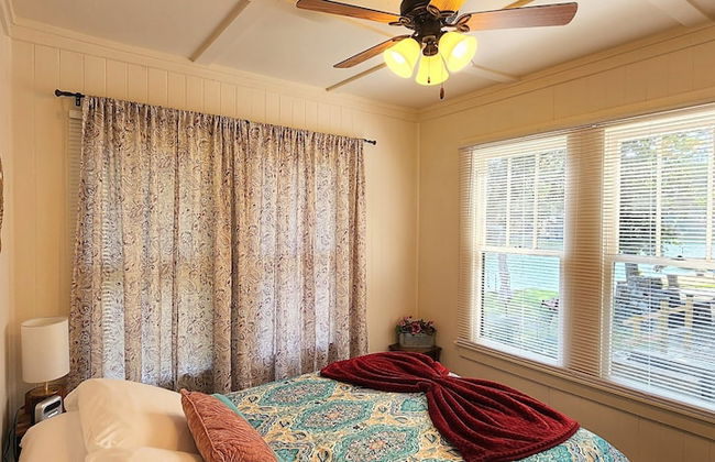 Edgewater Resort - Photo 12